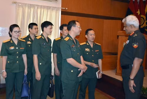越南青年军官代表团访问印度 ảnh 1