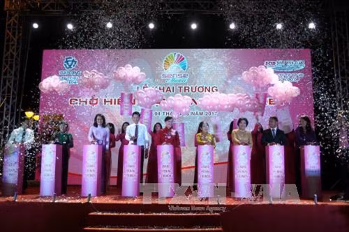 胡志明市地下“感觉市场”正式开市 ảnh 1