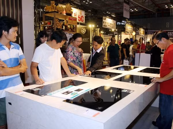 2017年第一次河内市国际建筑建材及家居用品展览会正式开展 ảnh 1