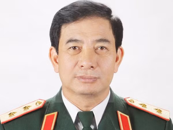 越南人民军高级军事代表团对老挝和柬埔寨进行正式友好访问 ảnh 1