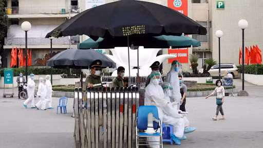 美国国际战略研究中心：越南动员民众的资源来控制新冠肺炎疫情的蔓延 ảnh 1