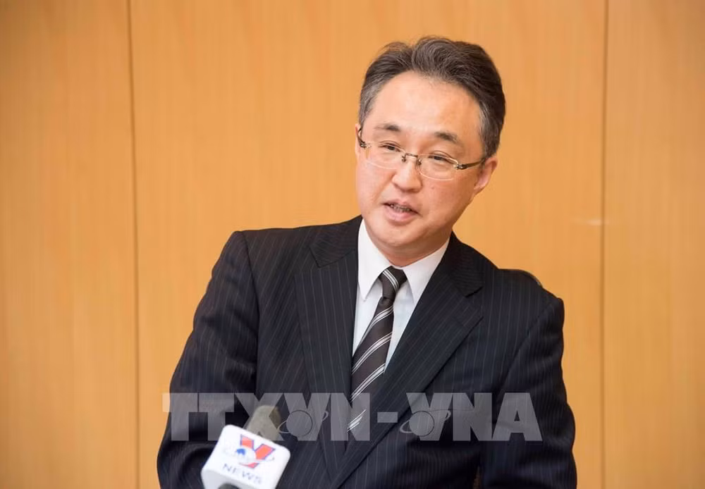 越南国家统一45周年：JETRO副理事长高度评价越南改善国际贸易政策的努力 ảnh 1