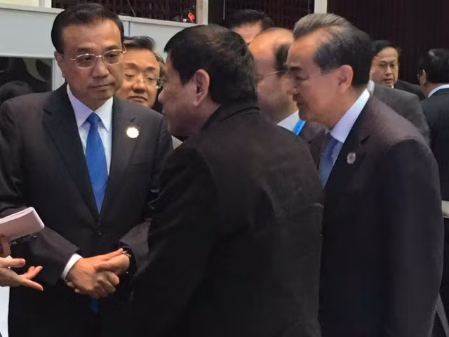 中国期待推动中菲关系重返正常轨道 ảnh 1