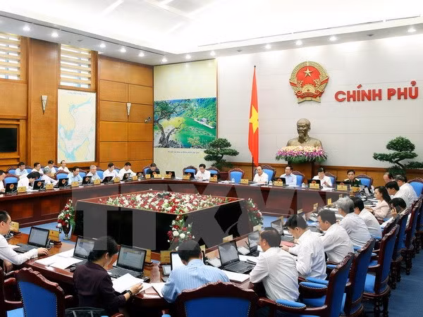 阮春福总理：动用全社会力量力争最大限度地实现既定目标 ảnh 1