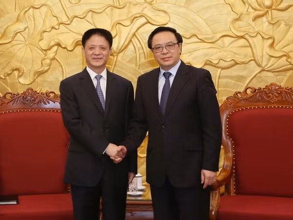 中国共产党干部代表团对越南进行工作访问 ảnh 1 中国共产党干部代表团对越南进行工作访问 ảnh 1