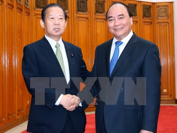 阮春福总理会见日本自民党干事长二阶俊博 ảnh 1 阮春福总理会见日本自民党干事长二阶俊博 ảnh 1