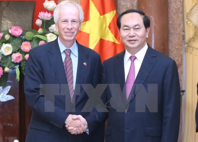 越南国家主席陈大光会见加拿大外交部长斯特凡纳•迪翁 ảnh 1