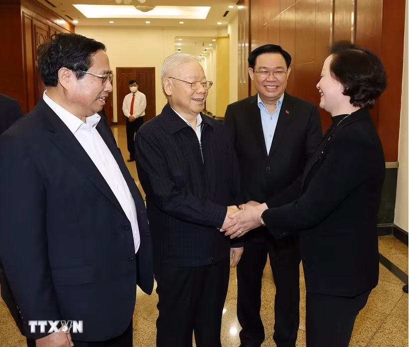阮富仲总书记关于人事讲话:建设廉洁坚强的领导班子 ảnh 1 阮富仲总书记关于人事讲话:建设廉洁坚强的领导班子 ảnh 1