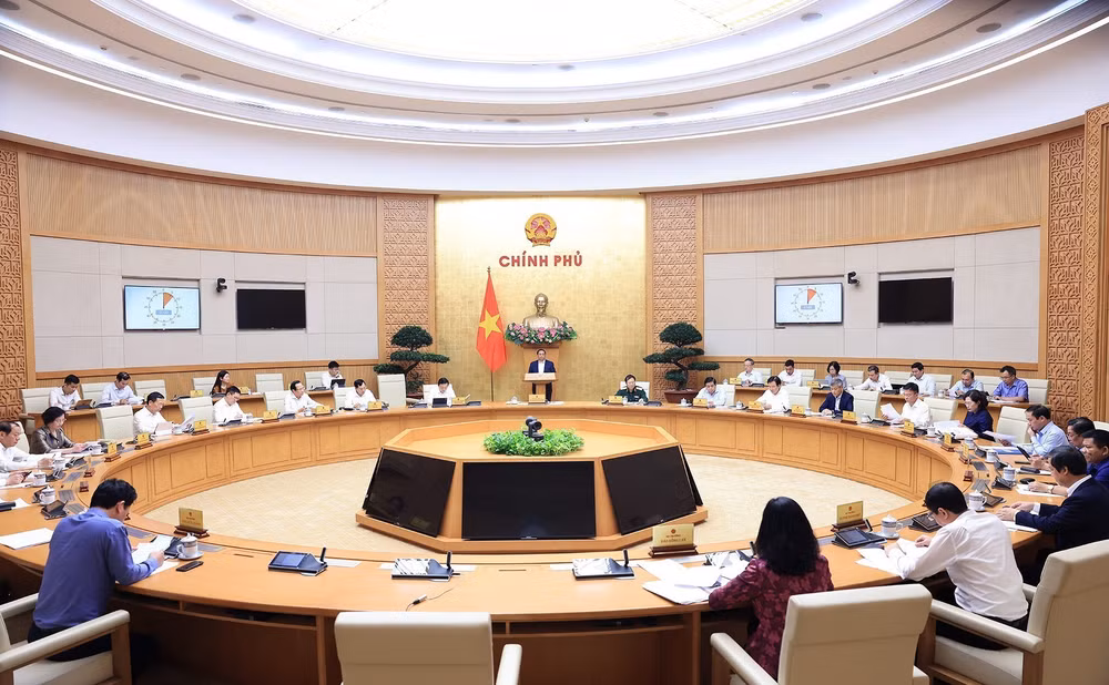 越南政府总理范明政：抓紧出台已生效法律法规的实施细则 ảnh 1