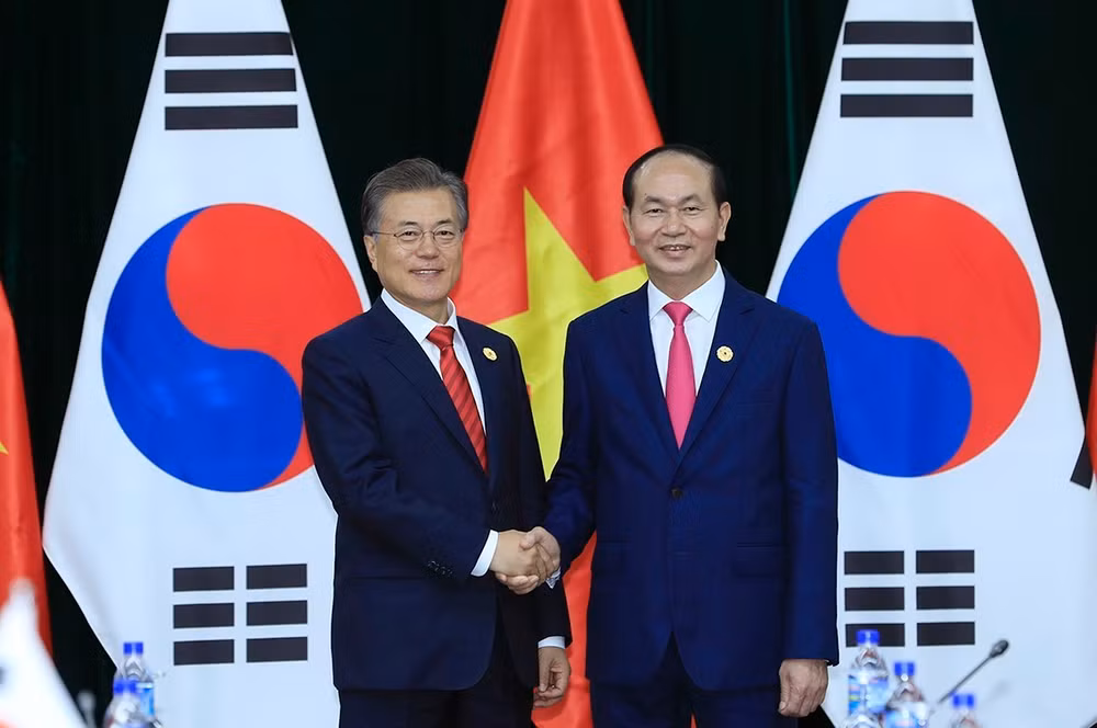 2017 年APEC会议： 越南国家主席陈大光会见柬埔寨首相和韩国总统 ảnh 4