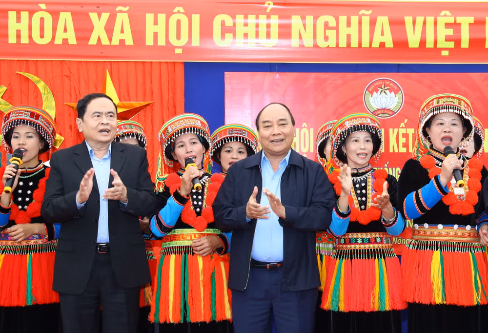 阮春福出席北件市全民族大团结日庆祝活动 ảnh 1 阮春福出席北件市全民族大团结日庆祝活动 ảnh 1