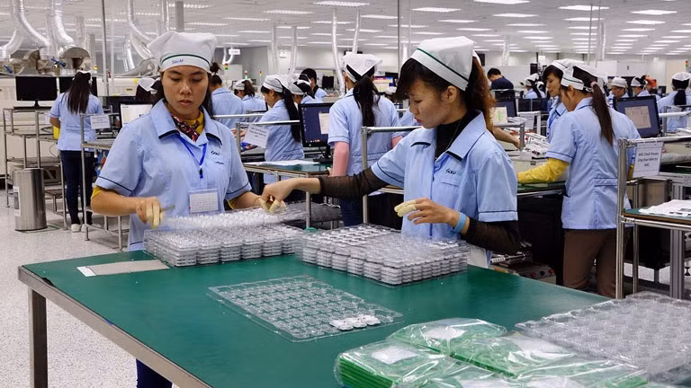 2017年广宁省新设企业2240户 ảnh 1