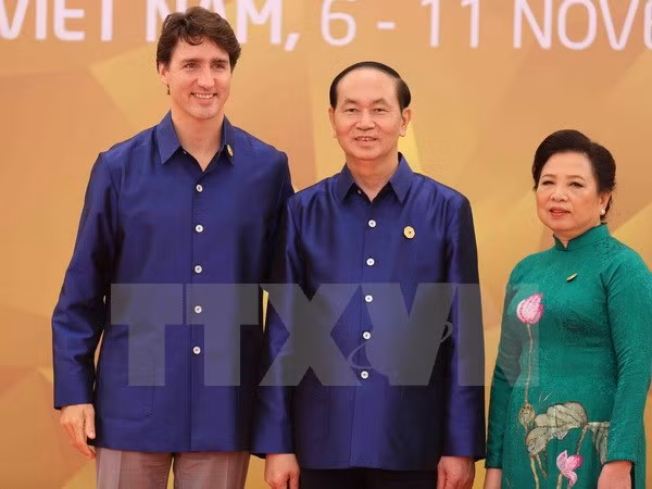 2017年APEC会议：APEC成员经济体领导人的礼品 汇聚越南传统手工艺精髓 ảnh 2