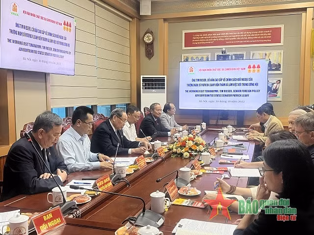 越南和美国携手克服战争后果 ảnh 1