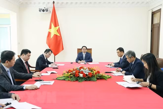 越南政府总理范明政与澳大利亚总理安东尼·阿尔巴尼斯通电话 ảnh 2
