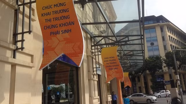 衍生证券交易在成交量和成交额都猛增 ảnh 1