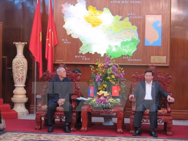 柬埔寨人民党高级代表团对越南北宁省进行工作访问 ảnh 1