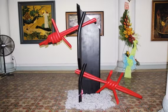 107位画家的122部作品亮相第20次胡志明市地区美术展 ảnh 1