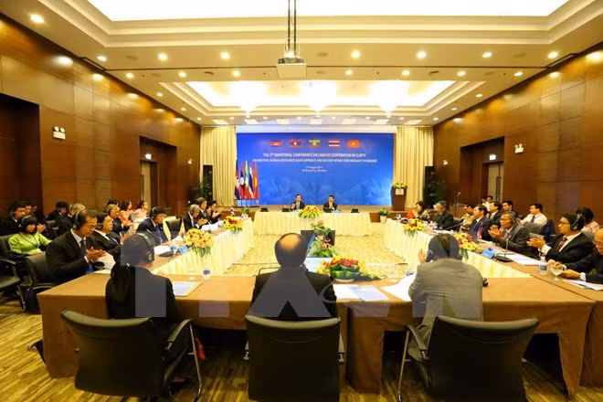 柬老缅越泰劳动合作部长级会议：促进移民劳动者可持续就业 ảnh 1