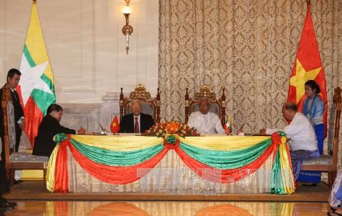 越南与缅甸签署4项合作文件 ảnh 1