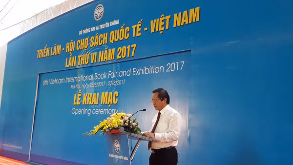 2017年第六届越南国际图书博览会热闹开展 ảnh 2