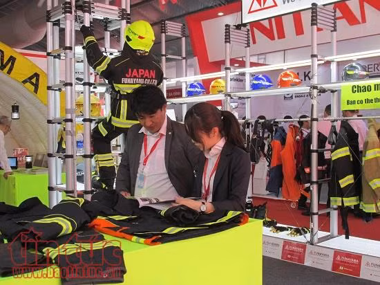 2017年越南消防救灾技术与设备国际展览会正式开幕 ảnh 1