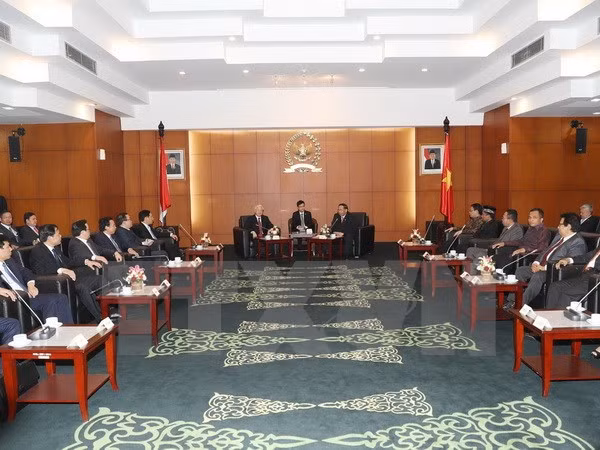 雅加达邮报:越南与印尼始终是亲密的伙伴 ảnh 1