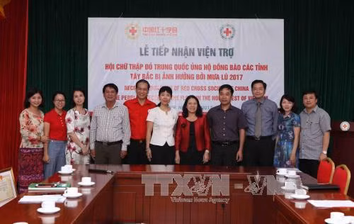 中国红十字会向越南西北地区洪水灾民提供援助 ảnh 1