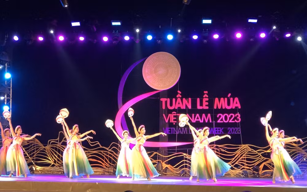 2023年越南舞蹈周火热开启 ảnh 1