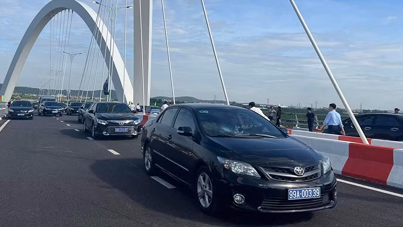 越南最高钢拱桥—北宁省泾阳王桥正式通车 ảnh 2
