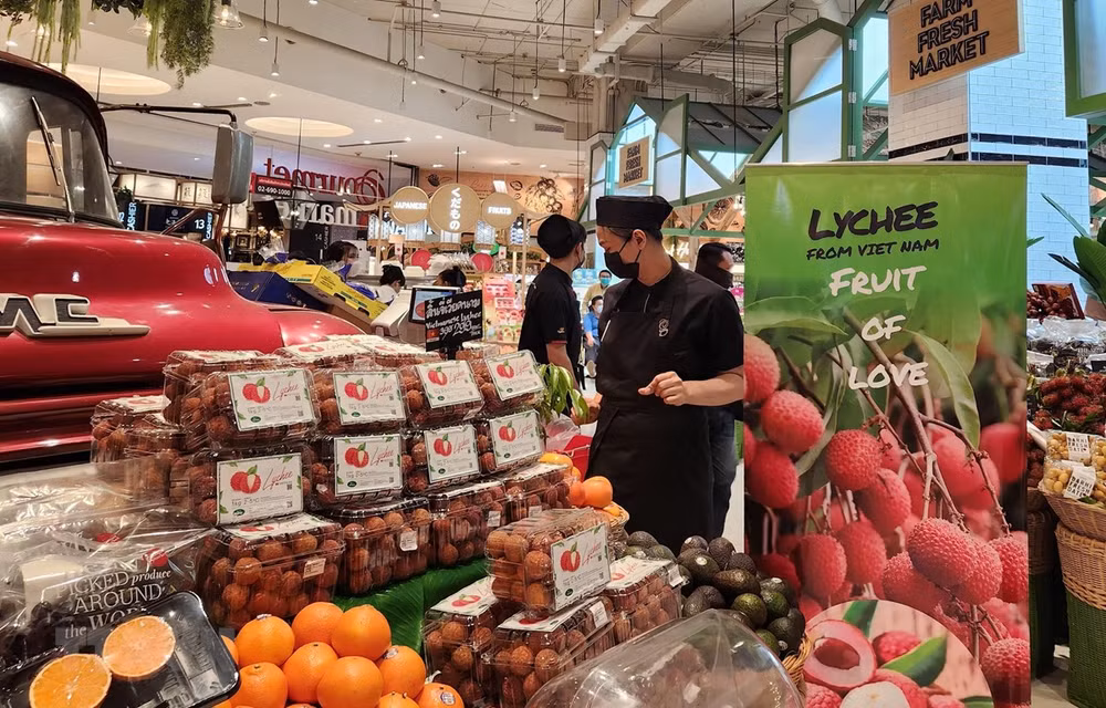 越南北江新鲜荔枝出现在泰国大型购物中心货架上 ảnh 2 越南北江新鲜荔枝出现在泰国大型购物中心货架上 ảnh 2