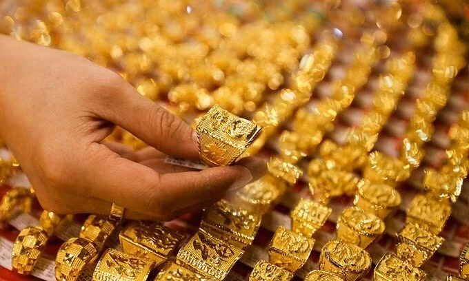 7月17日上午越南国内黄金卖出下降10万越盾 ảnh 1