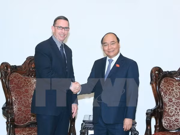 越南政府总理阮春福会见新西兰怀卡托大学校长奎格力教授 ảnh 1