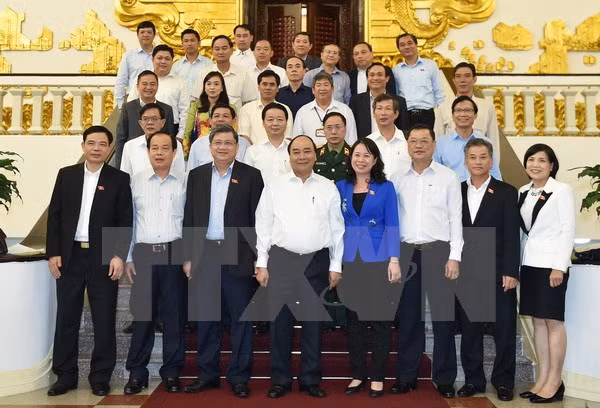 阮春福总理:安江省充分利用内河交通的优势 注重经济结构调整 ảnh 1 阮春福总理:安江省充分利用内河交通的优势 注重经济结构调整 ảnh 1