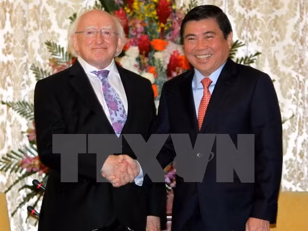 胡志明市领导会见爱尔兰总统 ảnh 1