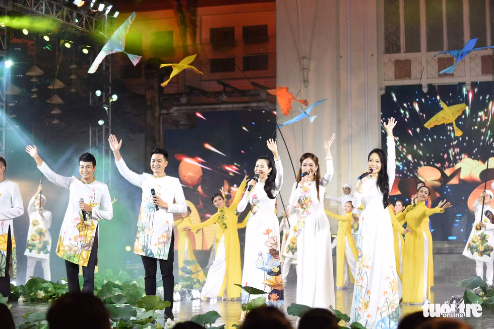 ​ “我爱越南奥黛”的奥黛文化节开幕 ảnh 2