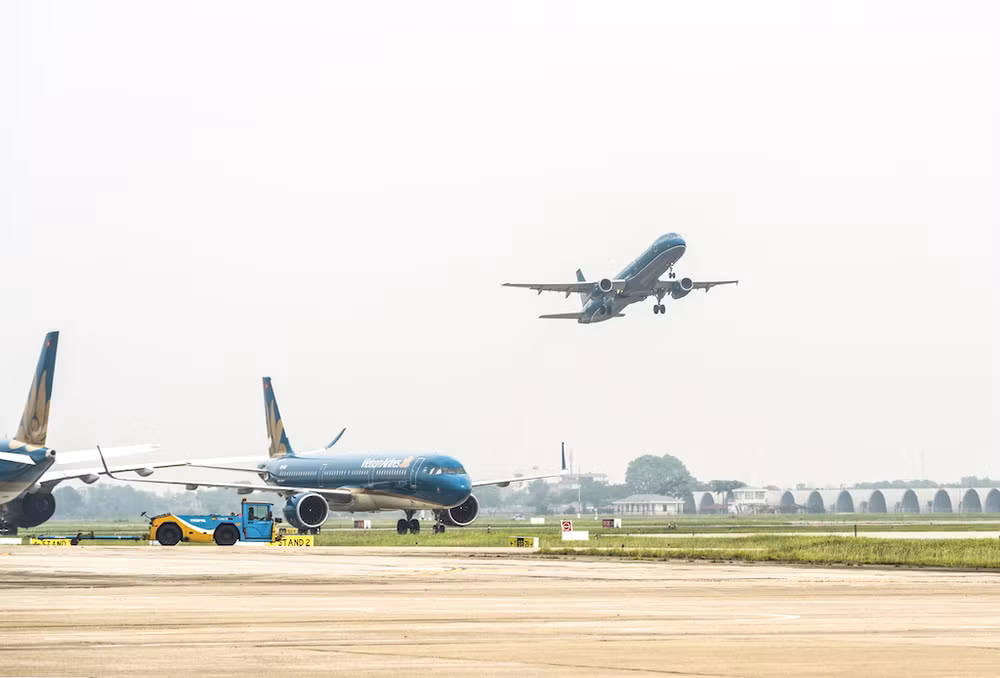 应对第九号台风:各家航空公司继续调整28日的航班执行计划 ảnh 1 应对第九号台风:各家航空公司继续调整28日的航班执行计划 ảnh 1