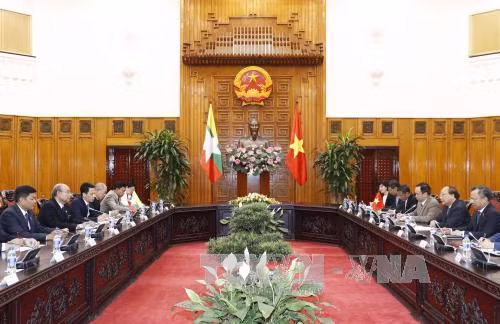 越南政府总理阮春福会见缅甸上议院议长曼温凯丹 ảnh 1