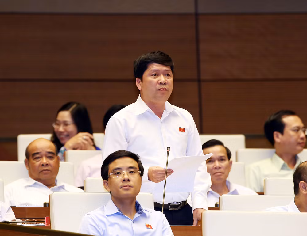 越南第十四届国会第三次会议发表第三号公报 ảnh 1