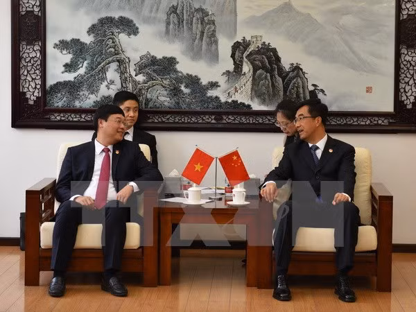 越中青年交流活动致力于促进两国关系向前发展 ảnh 1