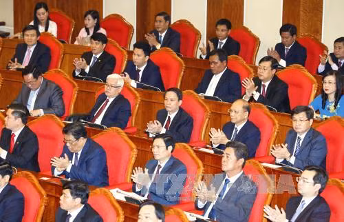 越共第十二届中央委员会第五次全体会议进入第五个工作日 ảnh 1
