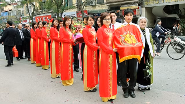 越族的婚俗 ảnh 1