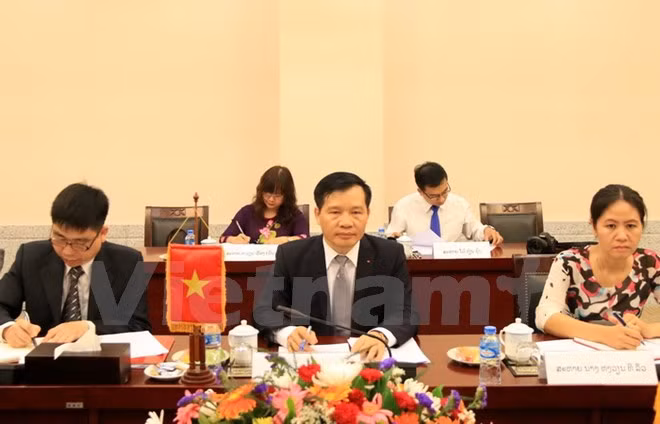 越老建交50周年:越共中央办公厅与老挝人革党中央办公厅加强合作 ảnh 1 越老建交50周年:越共中央办公厅与老挝人革党中央办公厅加强合作 ảnh 1