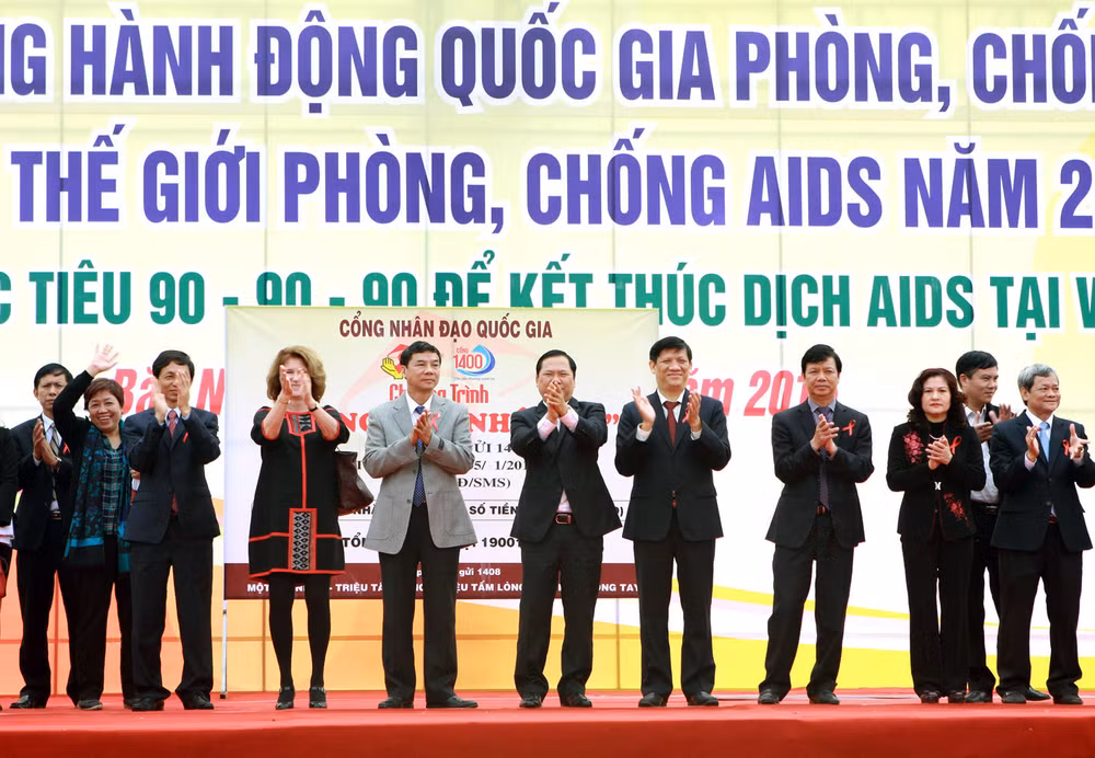 响应艾滋病防控国家行动月集会在北宁省举行 ảnh 1 响应艾滋病防控国家行动月集会在北宁省举行 ảnh 1