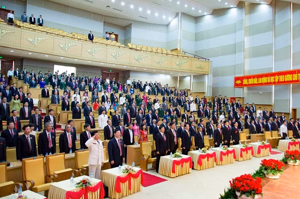 越共兴安省2015-2020年任期第十八次代表大会圆满落幕 ảnh 2