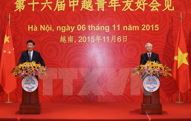 阮富仲总书记和习近平总书记共同会见越中青年代表 ảnh 2