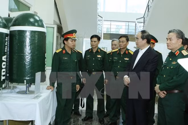 越南祖国阵线中央委员会主席阮善仁探访军事科学与技术研究院 ảnh 1 越南祖国阵线中央委员会主席阮善仁探访军事科学与技术研究院 ảnh 1