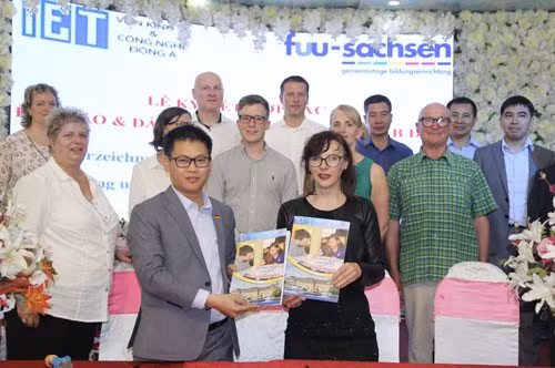 德国向越劳敞开大门 ảnh 1