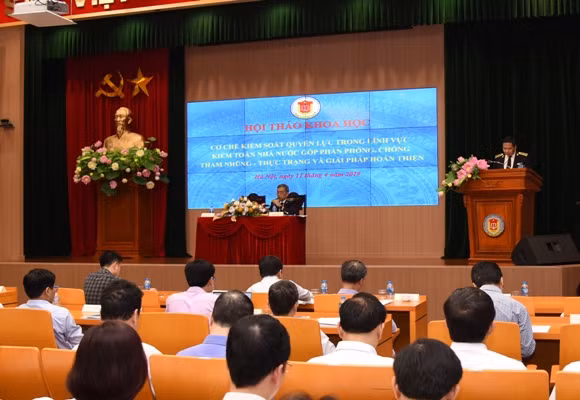 控制国家审计权力 预防和打击腐败 ảnh 1