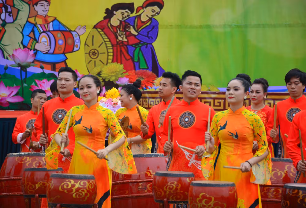 耶府庙会热闹开场 四面八方游客踊跃参加 ảnh 1